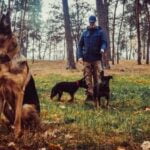 Suggested alt text: 'Step-by-step guide on how to train fear aggressive dogs effectively.'